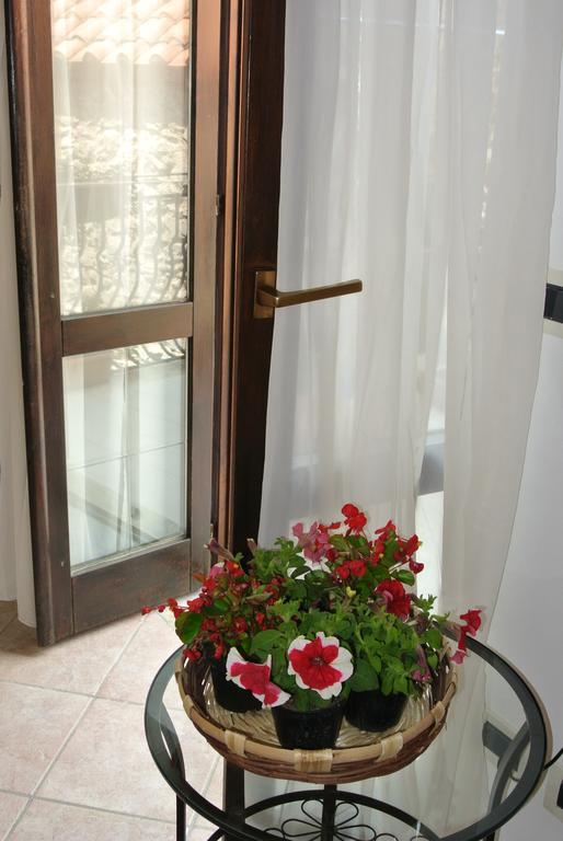 B&B Casa Antonia Trentinara Exterior foto